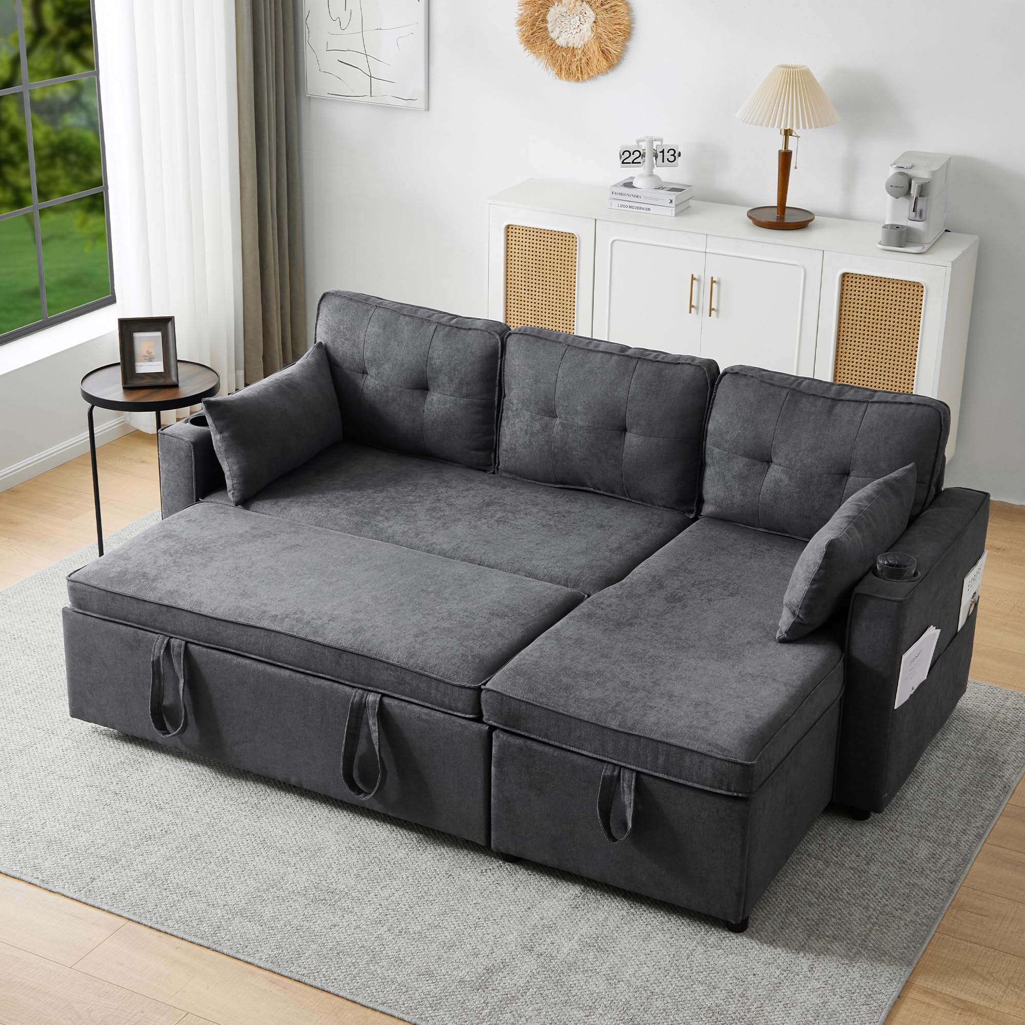 Sofá cama en L gris con almacenamiento y portavasos